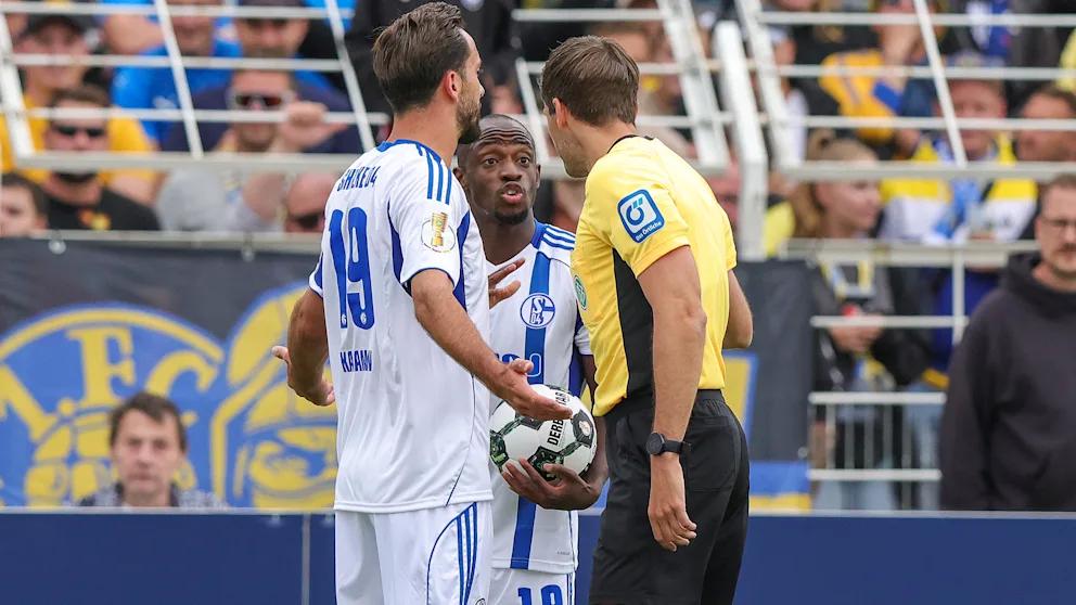 曾中断比赛 曾中断比赛