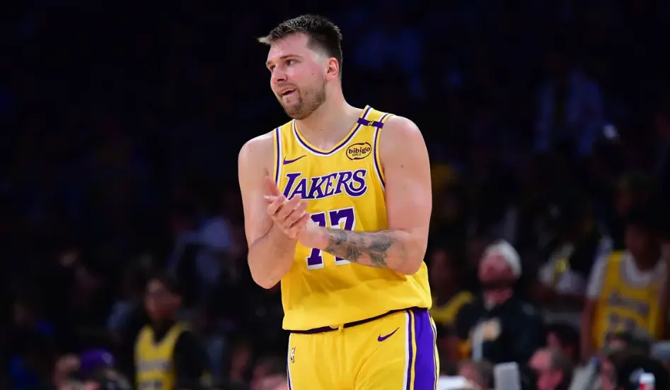 拉开序幕, 艾顿加盟湖 拉开序幕, 艾顿加盟湖