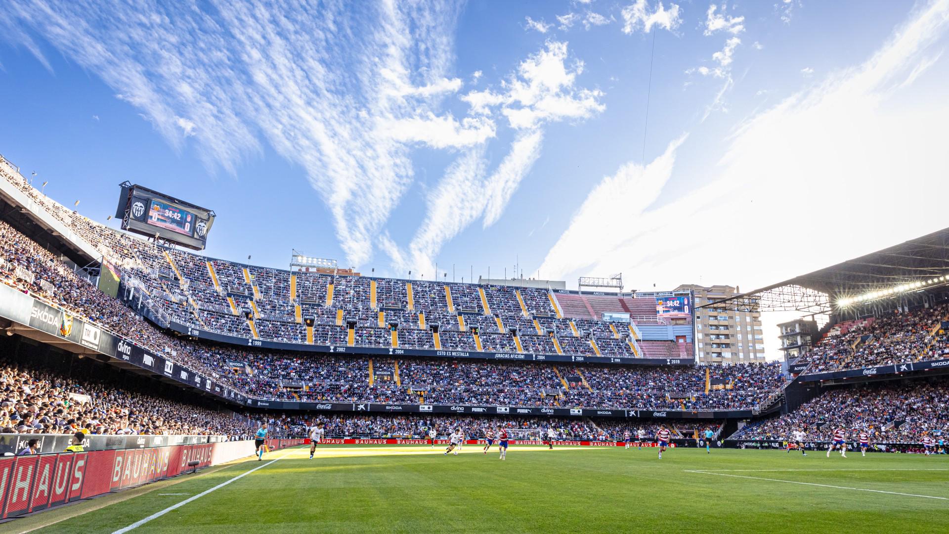 乐部发布官, 关重要