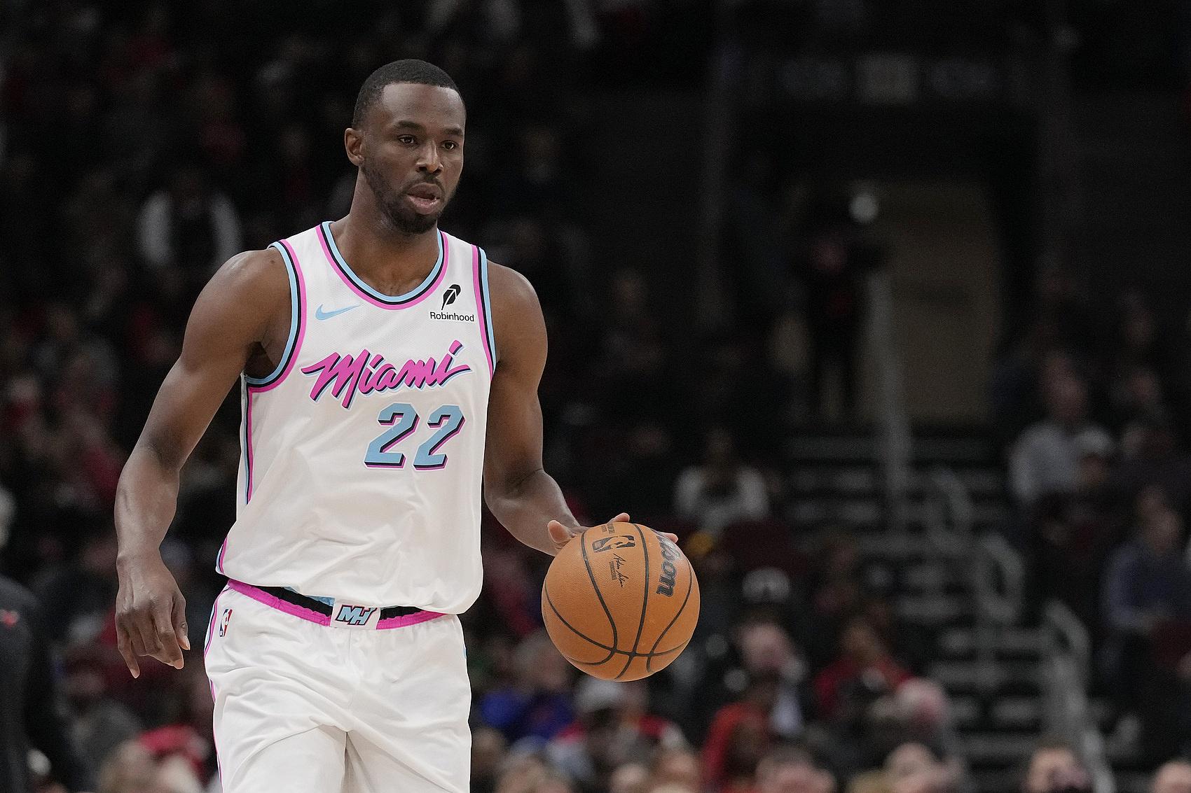 脱维亚里加, 有两次抢断 脱维亚里加, 有两次抢断